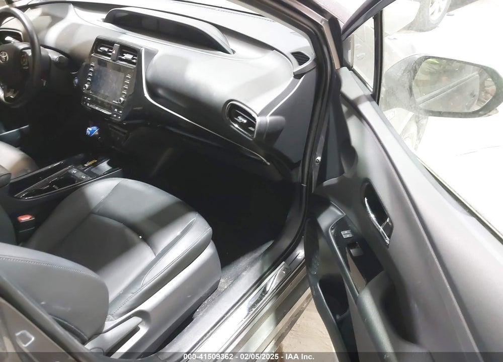 2022 TOYOTA PRIUS VIN: JTDL9MFUXN3039673
