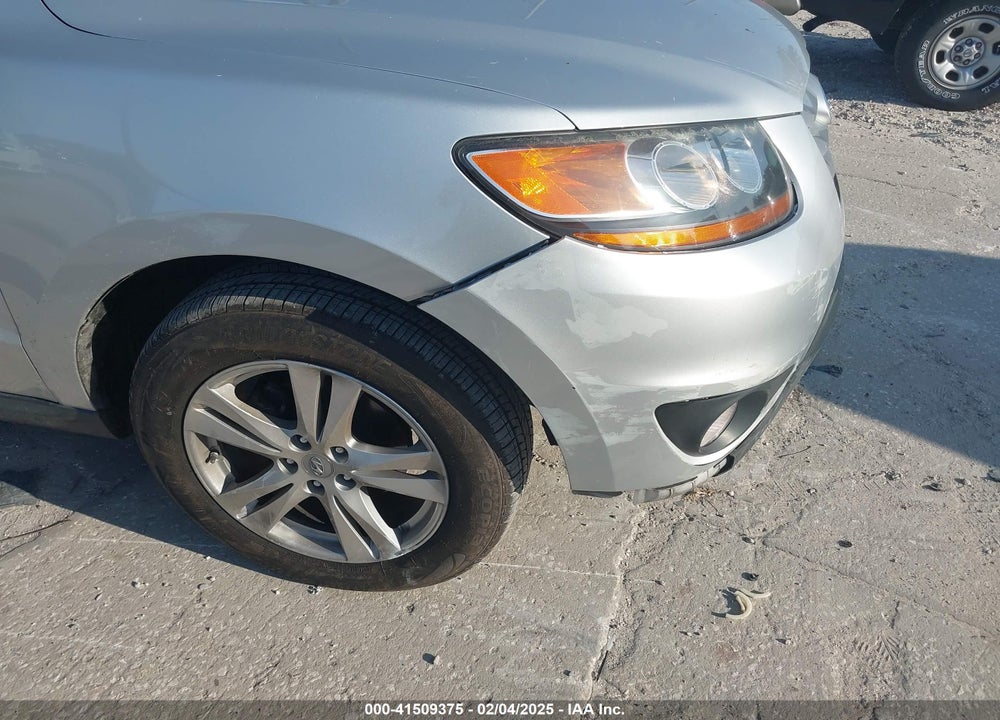 2011 HYUNDAI SANTA FE SE VIN: 5XYZH4AG4BG059813