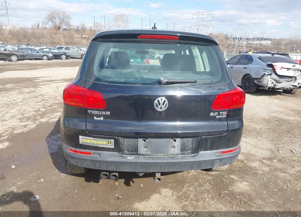 2014 VOLKSWAGEN TIGUAN VIN: WVGBV3AX7EW548424
