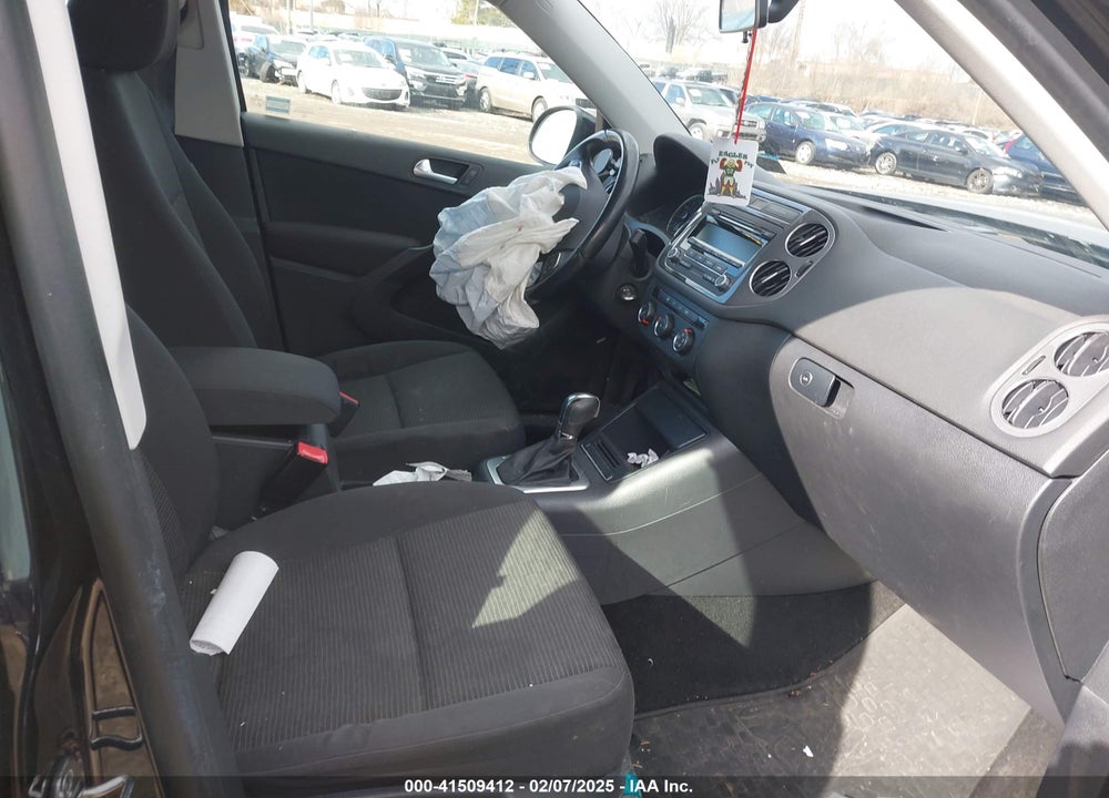 2014 VOLKSWAGEN TIGUAN VIN: WVGBV3AX7EW548424
