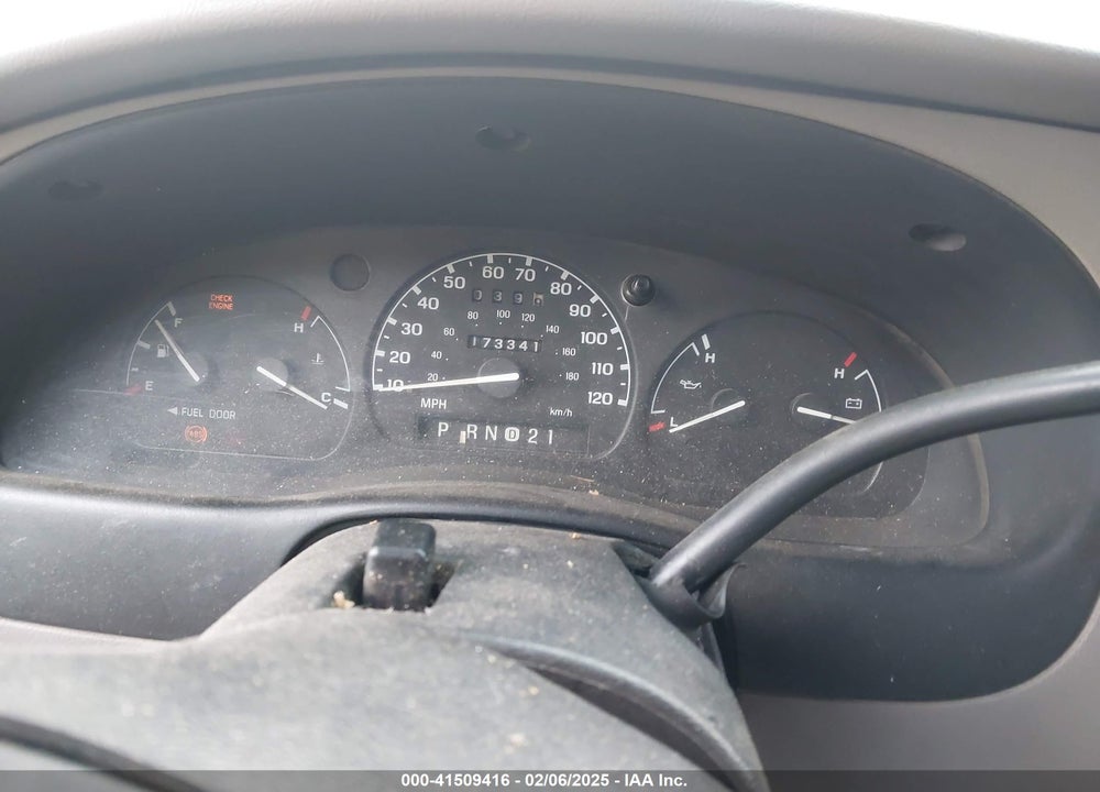 2000 FORD RANGER XL/XLT VIN: 1FTYR10C0YPB27780