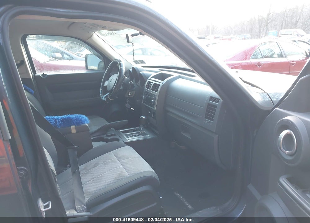 2008 DODGE NITRO SXT VIN: 1D8GU28K18W197372