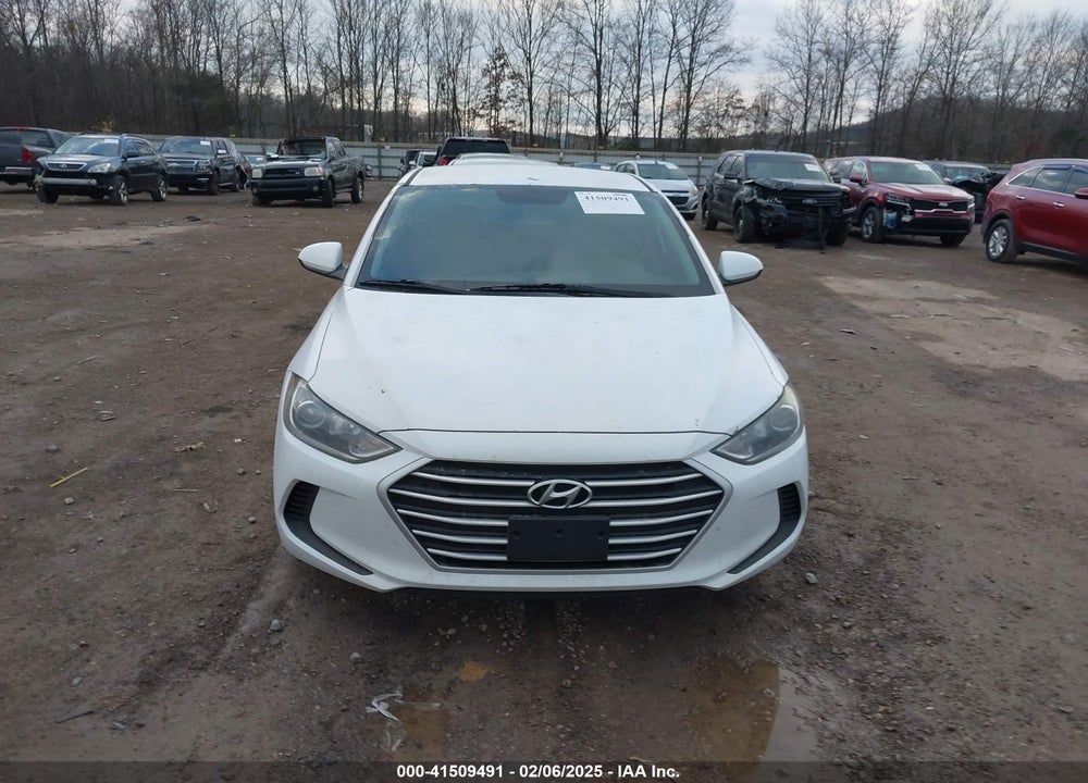 2017 HYUNDAI ELANTRA VIN: 5NPD84LF1HH160596