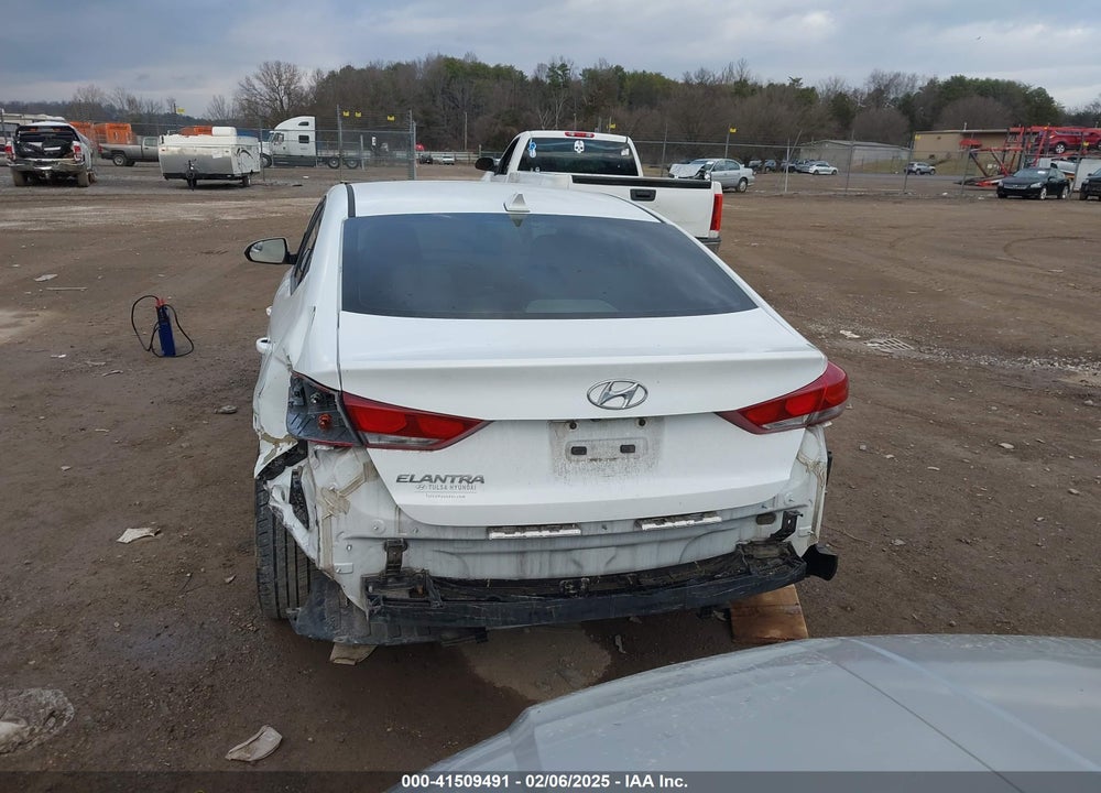 2017 HYUNDAI ELANTRA VIN: 5NPD84LF1HH160596
