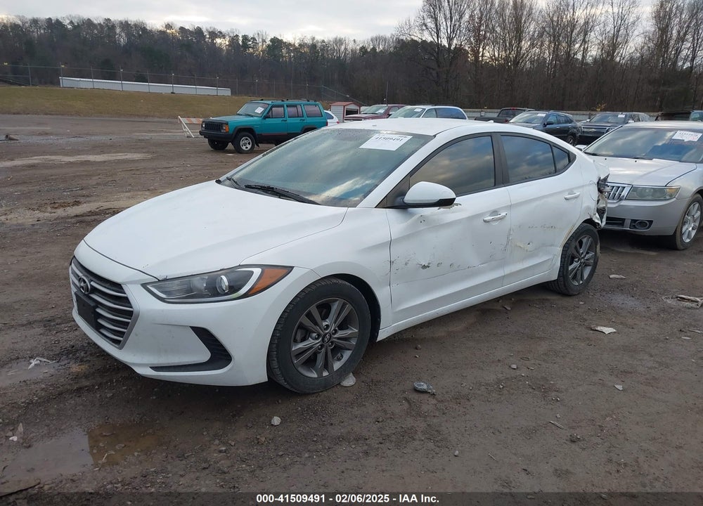 2017 HYUNDAI ELANTRA VIN: 5NPD84LF1HH160596