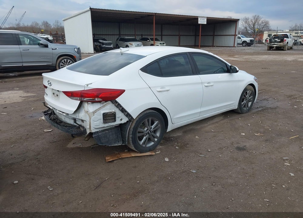 2017 HYUNDAI ELANTRA VIN: 5NPD84LF1HH160596