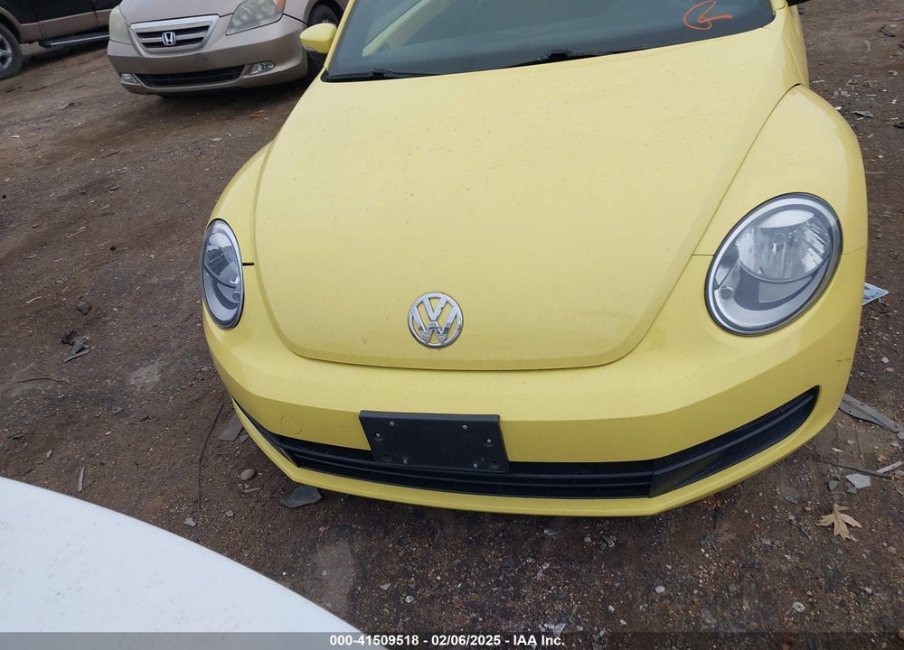 2013 VOLKSWAGEN BEETLE VIN: 3VWJP7AT0DM663439