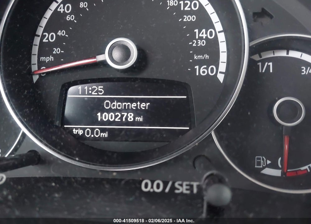 2013 VOLKSWAGEN BEETLE VIN: 3VWJP7AT0DM663439