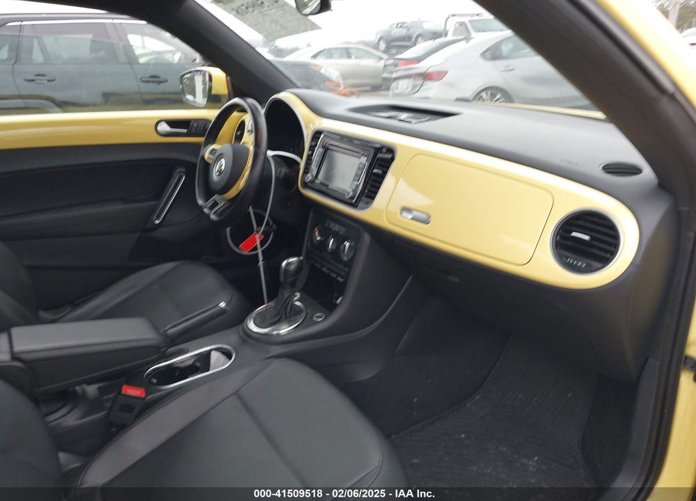 2013 VOLKSWAGEN BEETLE VIN: 3VWJP7AT0DM663439