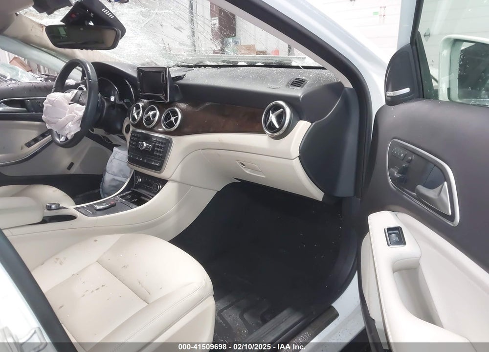 2015 MERCEDES-BENZ GLA 250 4MATIC VIN: WDCTG4GB0FJ174137