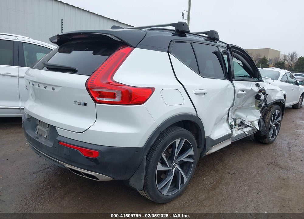 2019 VOLVO XC40 VIN: YV4162UM6K2123298