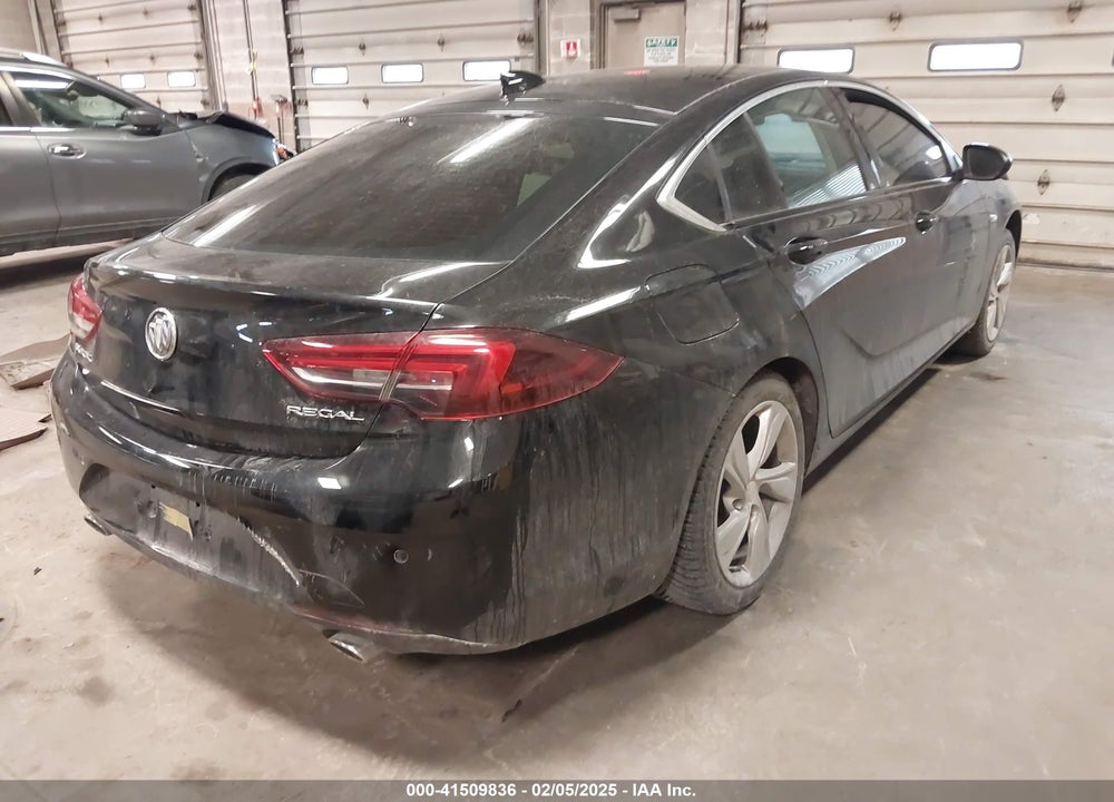 2018 BUICK REGAL VIN: W04GL6SX4J1056063