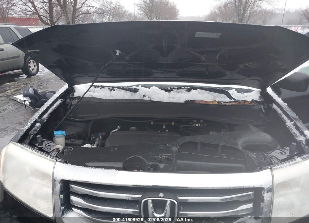 2015 HONDA PILOT VIN: 5FNYF4H27FB020075