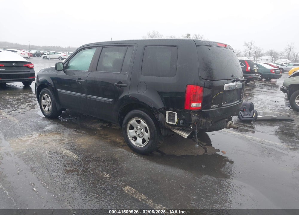 2015 HONDA PILOT VIN: 5FNYF4H27FB020075
