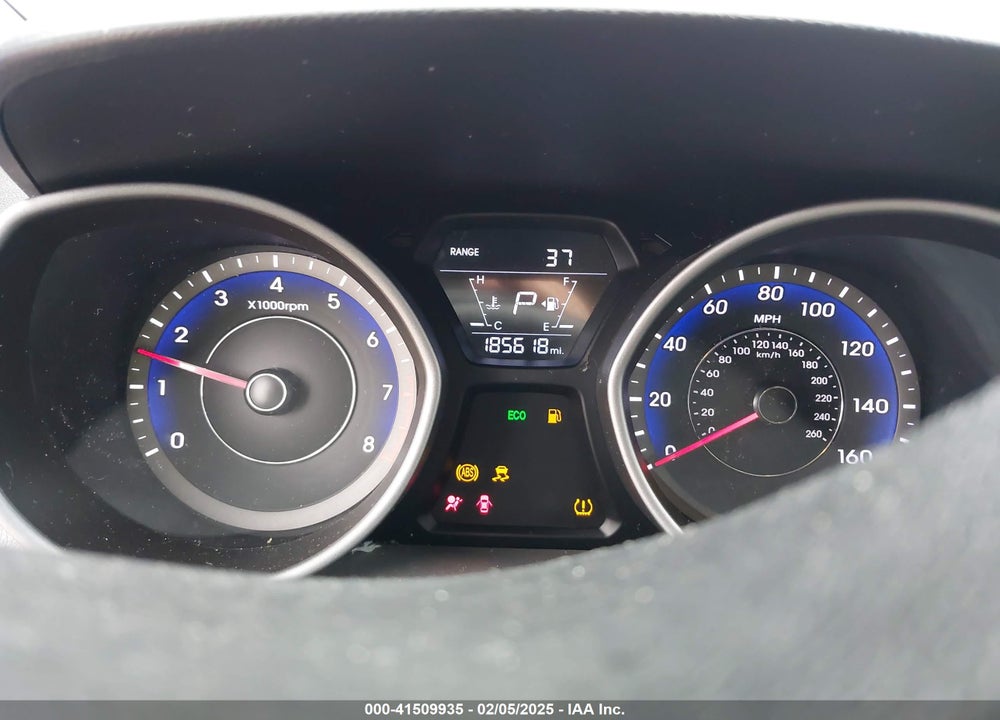 2014 HYUNDAI ELANTRA VIN: KMHDH4AE5EU165288