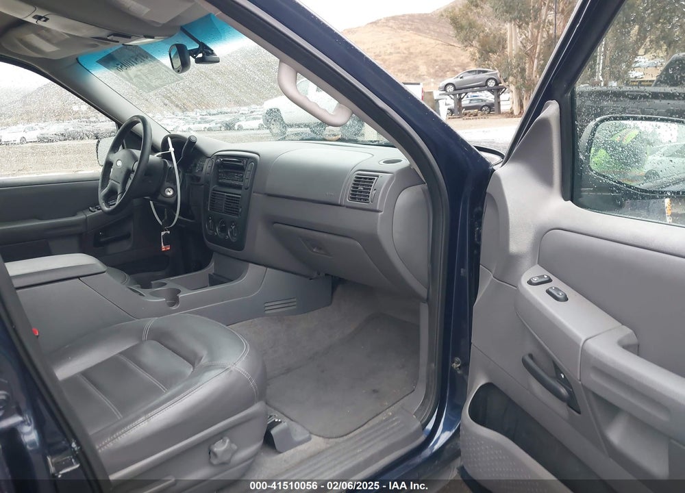 2002 FORD EXPLORER XLT VIN: 1FMZU63K32ZC90644