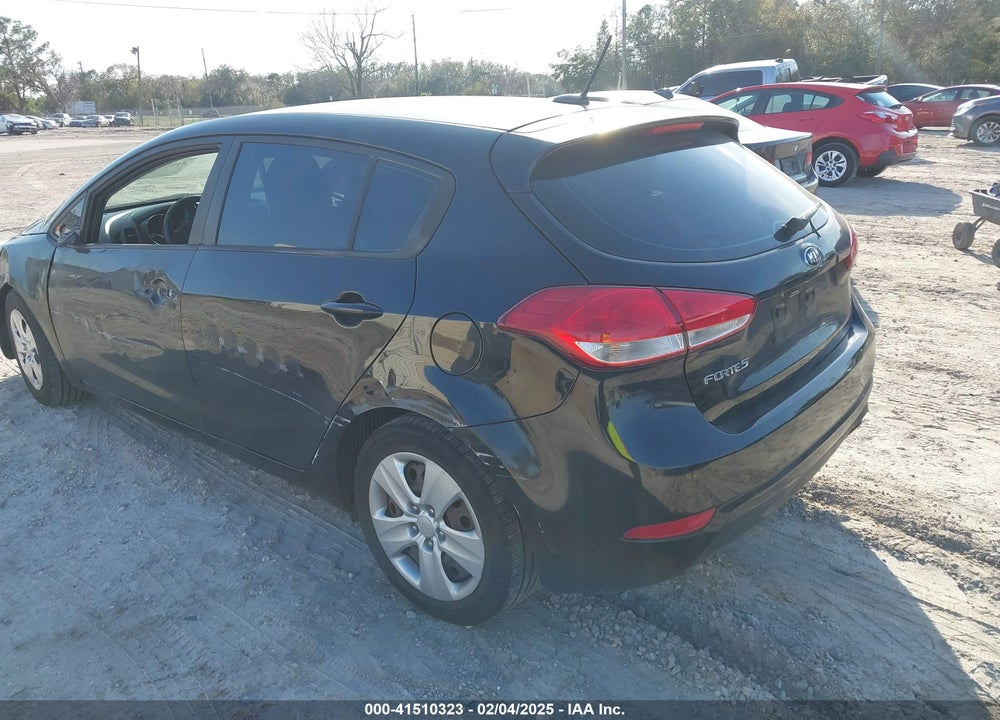 2016 KIA FORTE 5-DOOR LX VIN: KNAFK5A87G5648676