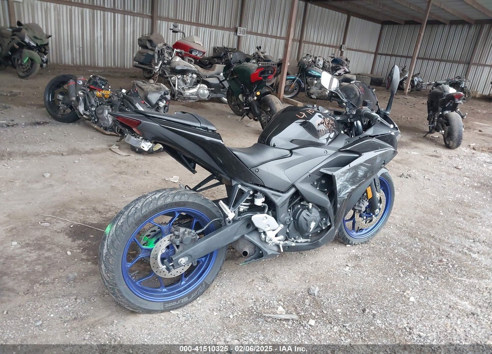2016 YAMAHA YZFR3 VIN: MH3RH06Y2GK012227