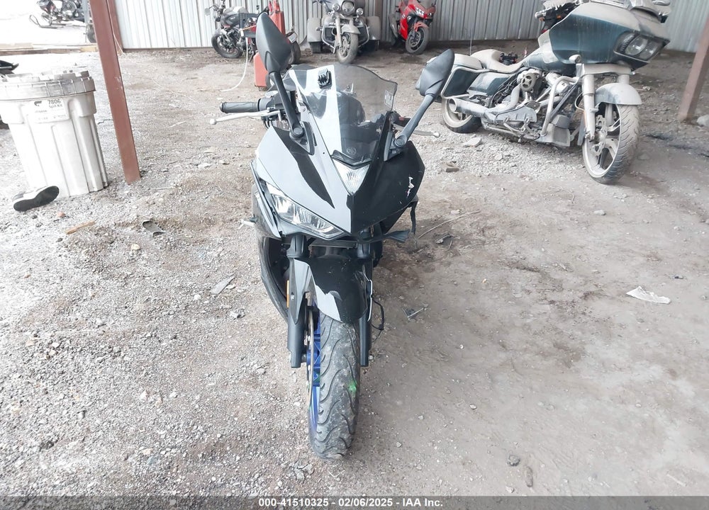 2016 YAMAHA YZFR3 VIN: MH3RH06Y2GK012227