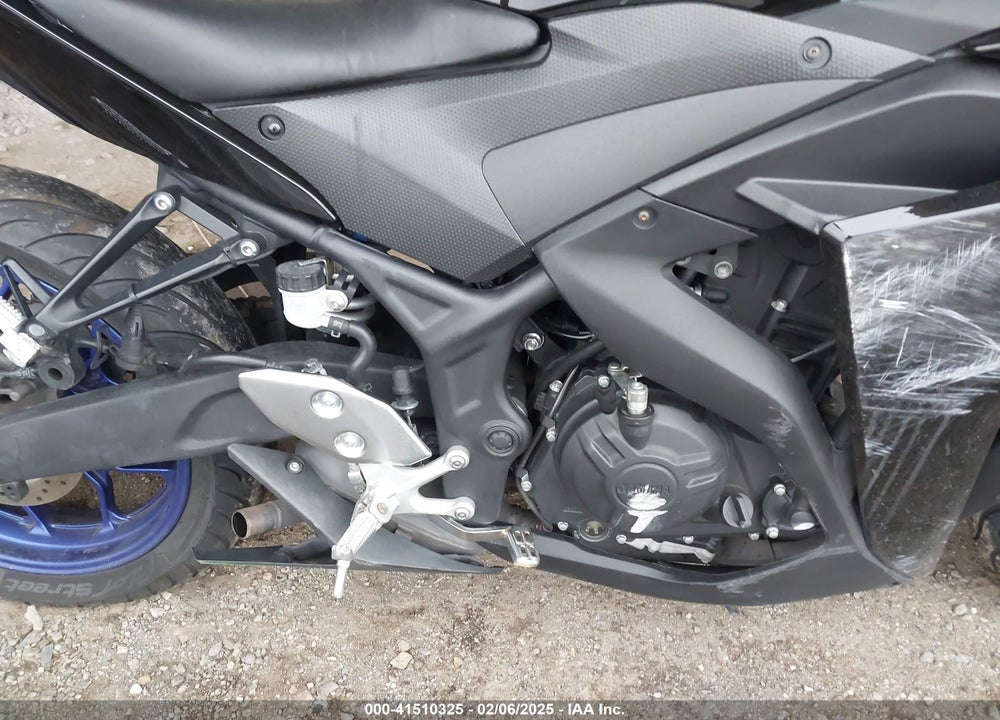 2016 YAMAHA YZFR3 VIN: MH3RH06Y2GK012227