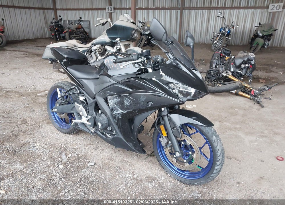 2016 YAMAHA YZFR3 VIN: MH3RH06Y2GK012227