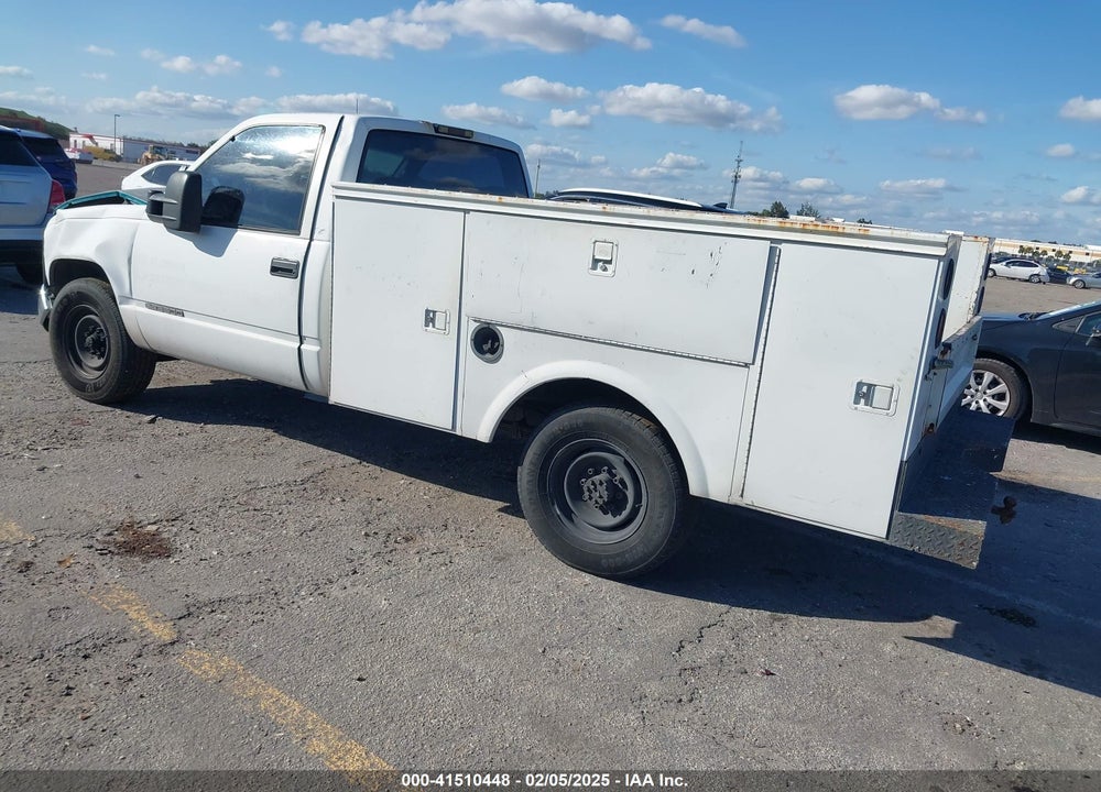 2000 GMC SIERRA 3500 CHASSIS CLASSIC SL VIN: 1GDGC34R9YF469964