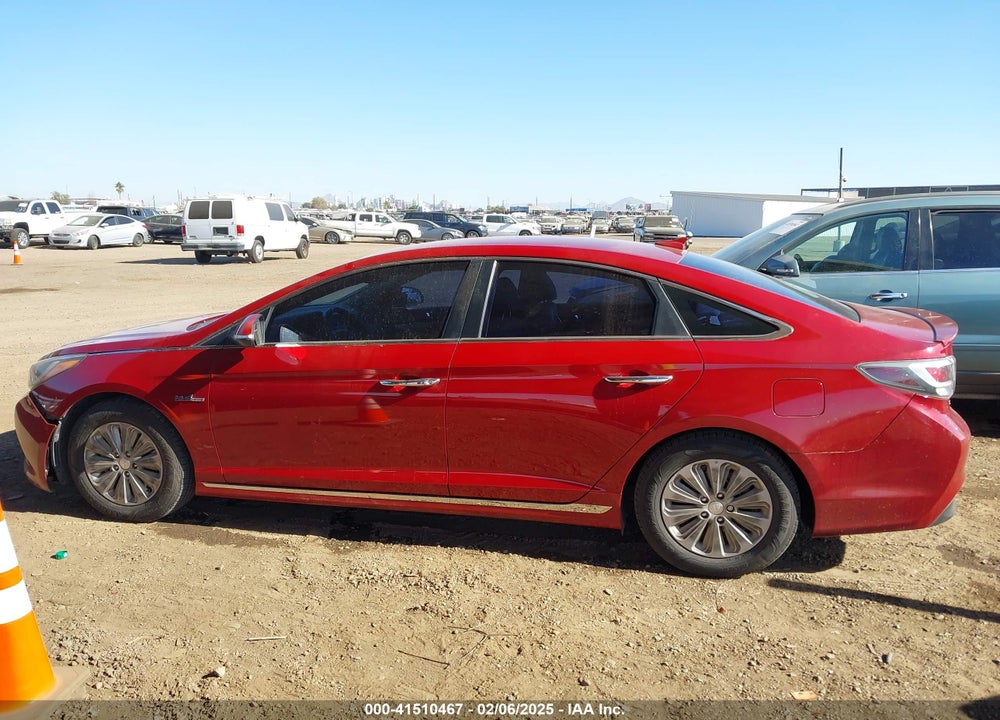 2016 HYUNDAI SONATA HYBRID VIN: KMHE24L15GA010728