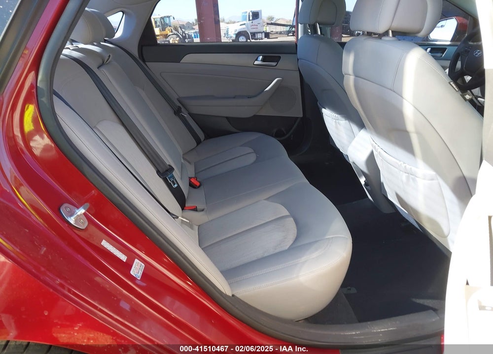 2016 HYUNDAI SONATA HYBRID VIN: KMHE24L15GA010728