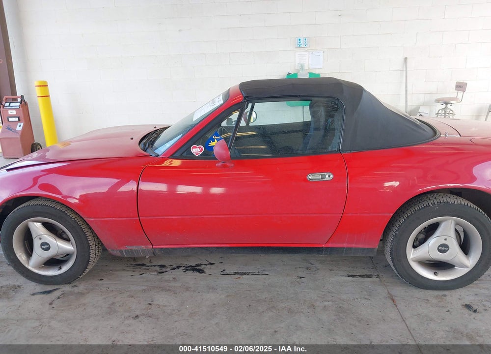1992 MAZDA MX-5 MIATA VIN: JM1NA351XN0304420