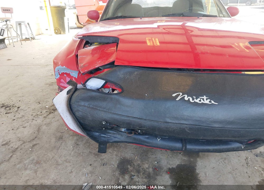 1992 MAZDA MX-5 MIATA VIN: JM1NA351XN0304420