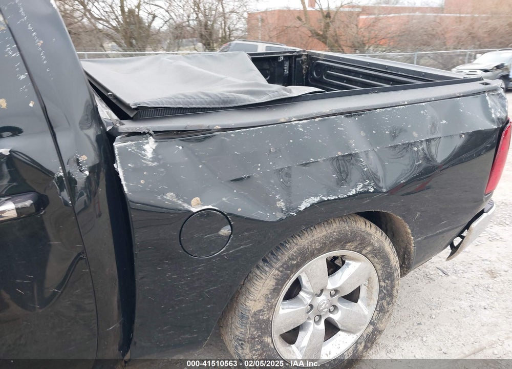 2017 RAM 1500 VIN: 3C6RR7LT4HG506103