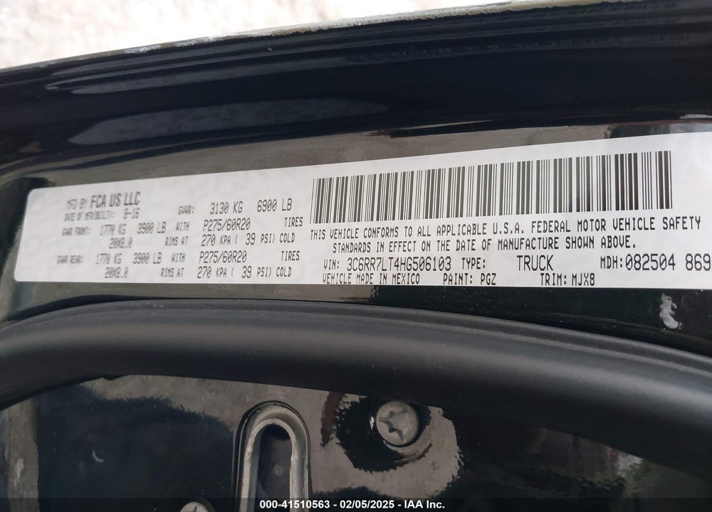 2017 RAM 1500 VIN: 3C6RR7LT4HG506103