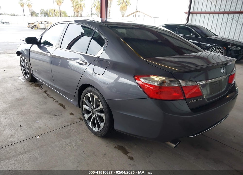2015 HONDA ACCORD VIN: 1HGCR2F57FA210844