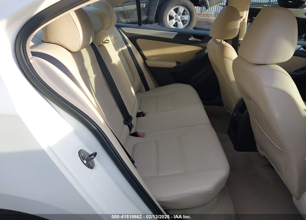 2013 VOLKSWAGEN JETTA VIN: 3VWDP7AJ7DM252440