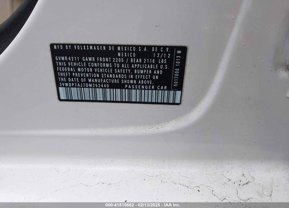 2013 VOLKSWAGEN JETTA VIN: 3VWDP7AJ7DM252440