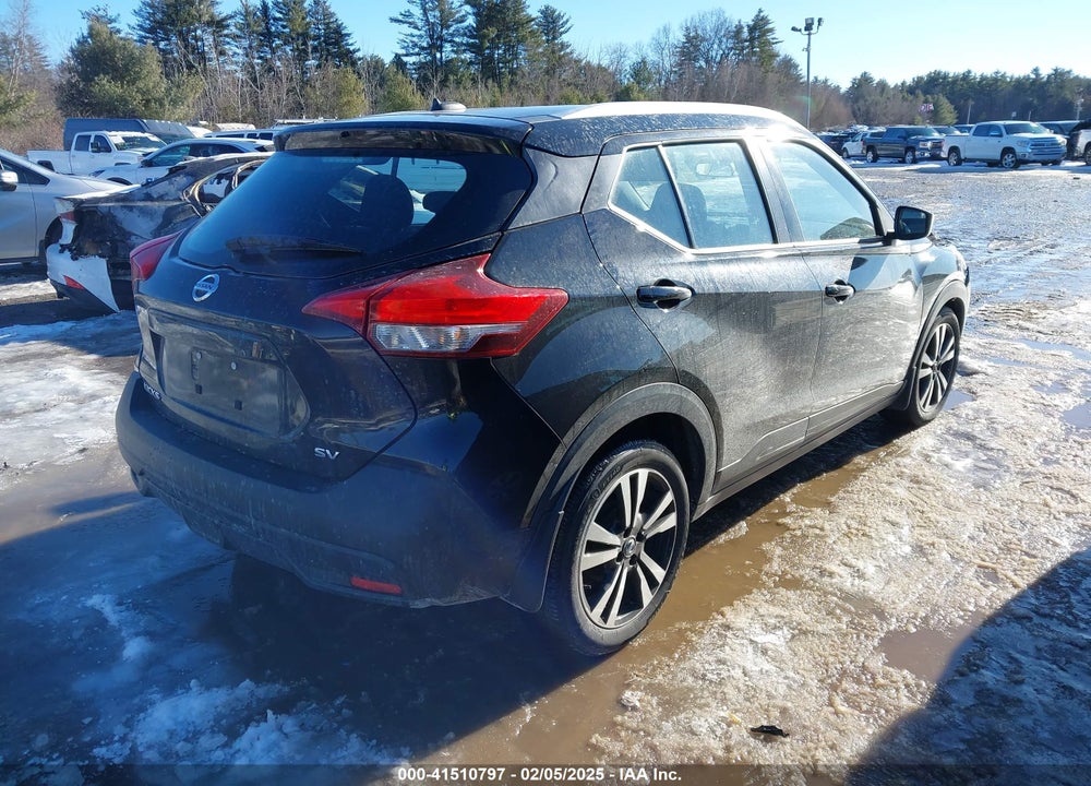 2018 NISSAN KICKS SV VIN: 3N1CP5CU6JL542649