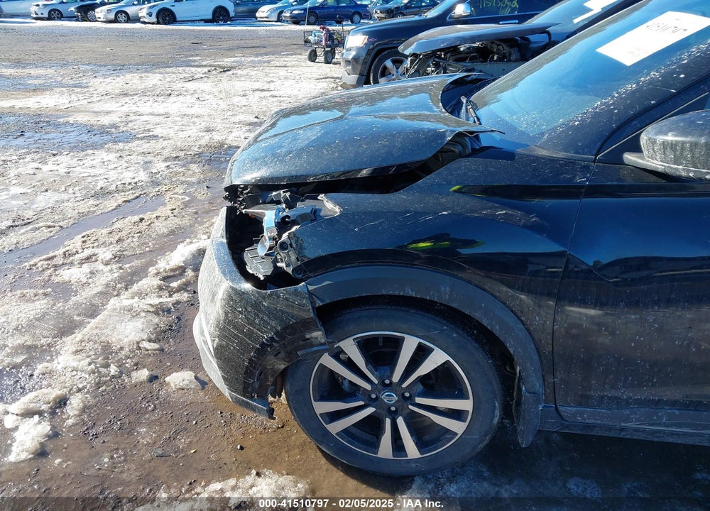 2018 NISSAN KICKS SV VIN: 3N1CP5CU6JL542649