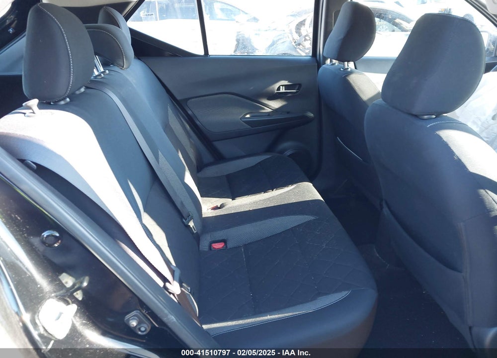 2018 NISSAN KICKS SV VIN: 3N1CP5CU6JL542649
