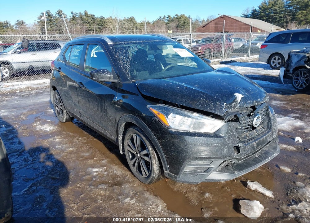 2018 NISSAN KICKS SV VIN: 3N1CP5CU6JL542649