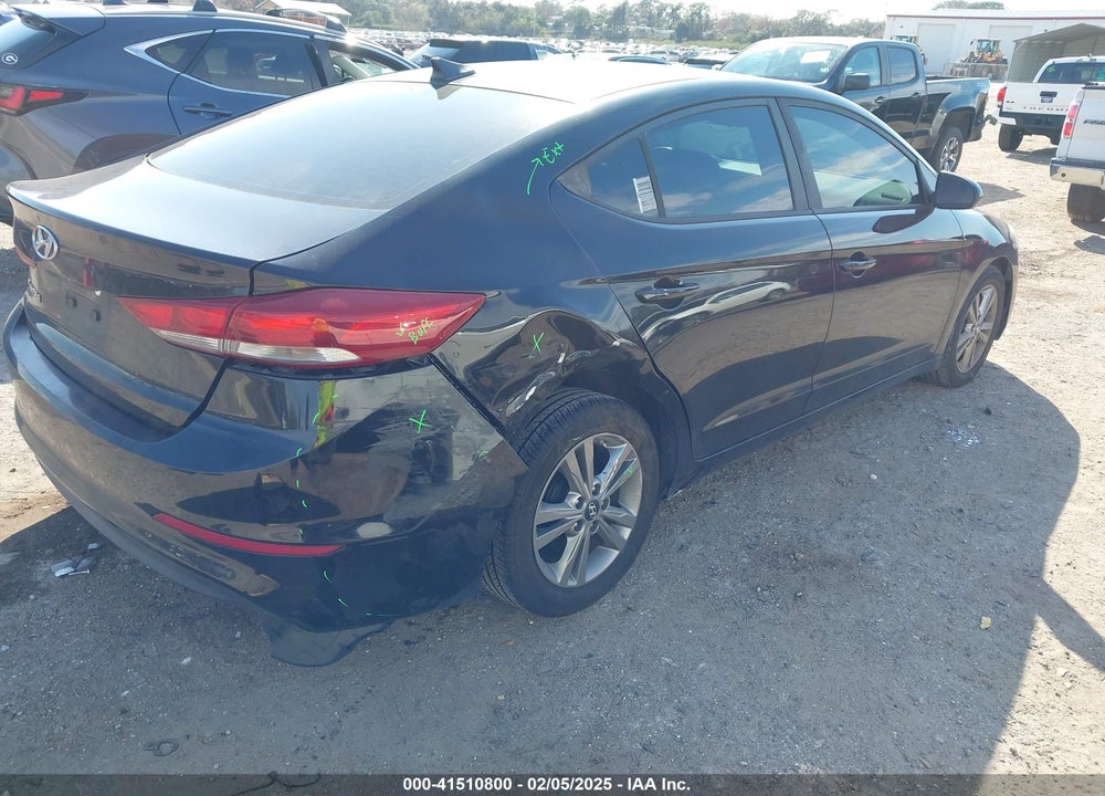 2017 HYUNDAI ELANTRA VIN: KMHD84LF9HU381302