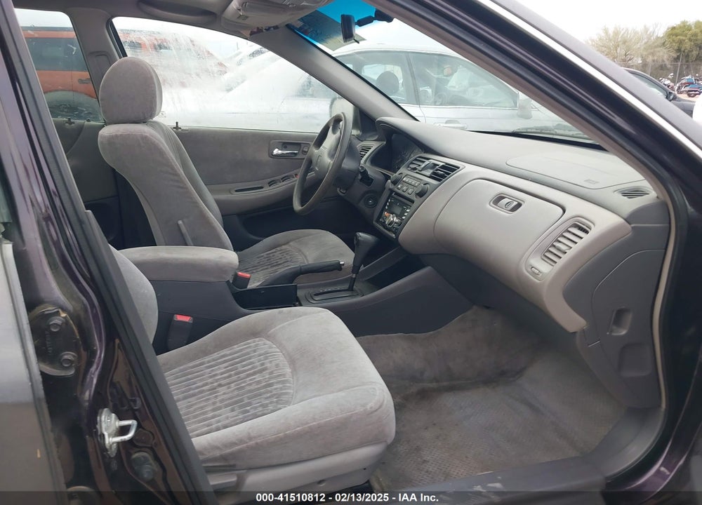 1998 HONDA ACCORD EX VIN: 1HGCG5659WA206513