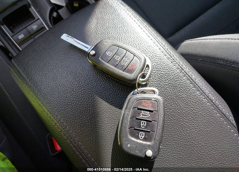 2017 HYUNDAI TUCSON VIN: KM8J3CA45HU587519