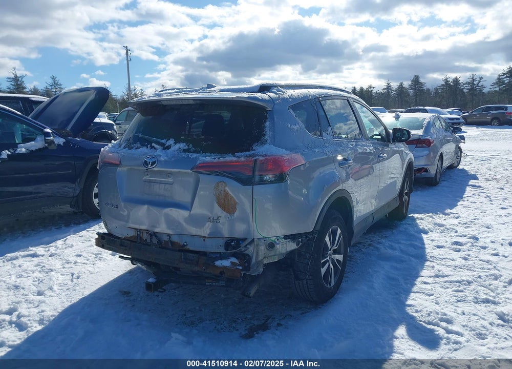 2016 TOYOTA RAV4 XLE VIN: 2T3RFREV8GW427091