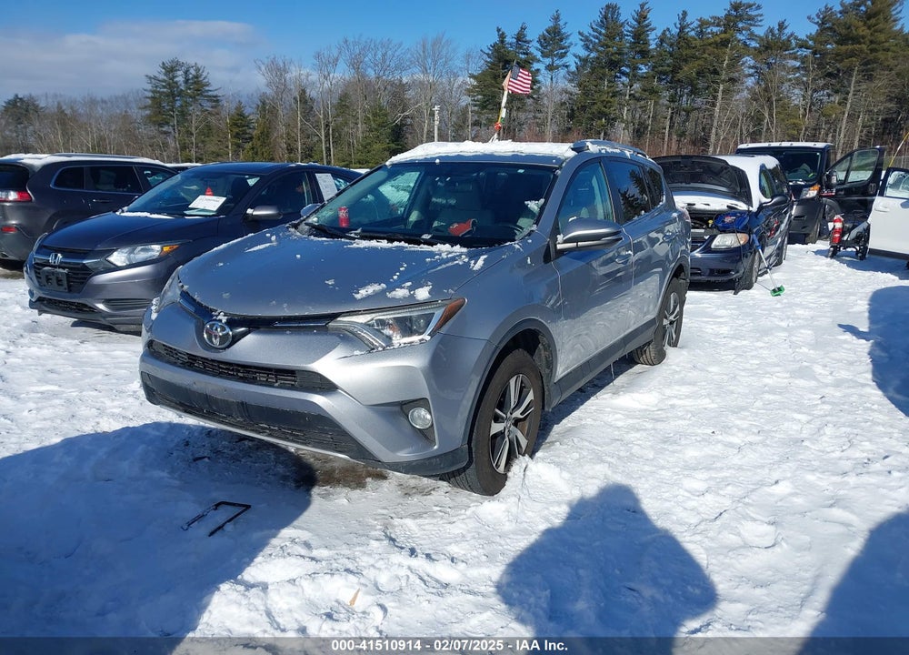 2016 TOYOTA RAV4 XLE VIN: 2T3RFREV8GW427091