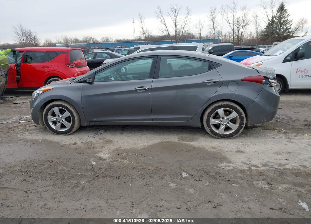 2012 HYUNDAI ELANTRA VIN: 5NPDH4AE0CH061769
