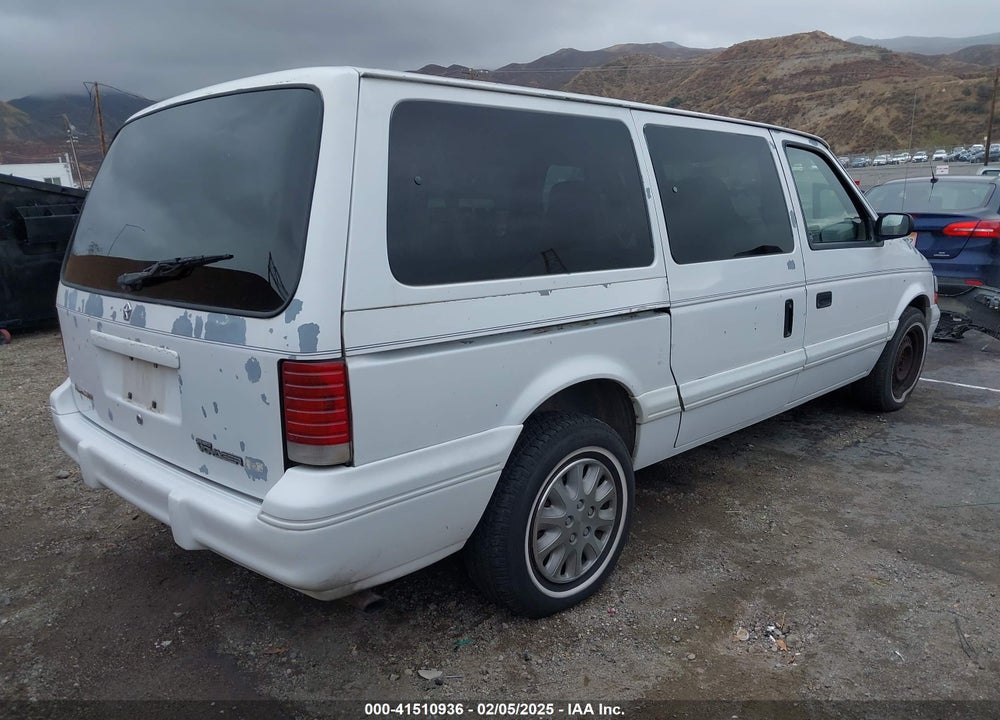 1994 PLYMOUTH GRAND VOYAGER VIN: 1P4GH44R4RX270145