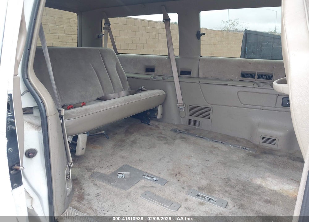 1994 PLYMOUTH GRAND VOYAGER VIN: 1P4GH44R4RX270145