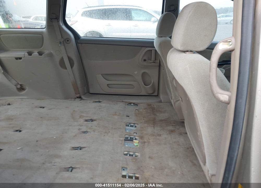 2005 TOYOTA SIENNA CE VIN: 5TDZA23C45S306001