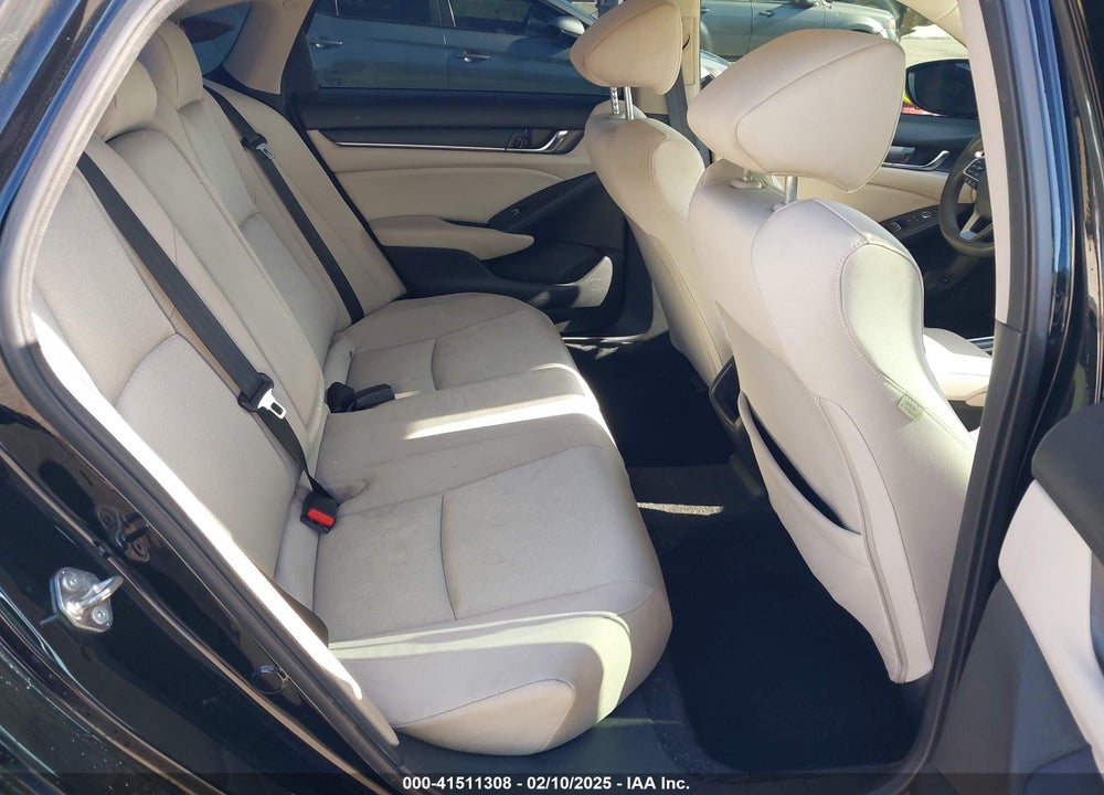 2018 HONDA ACCORD VIN: 1HGCV1F19JA120252