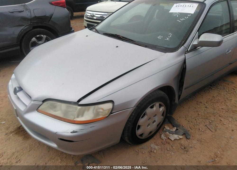 1998 HONDA ACCORD LX VIN: 1HGCG564XWA146684